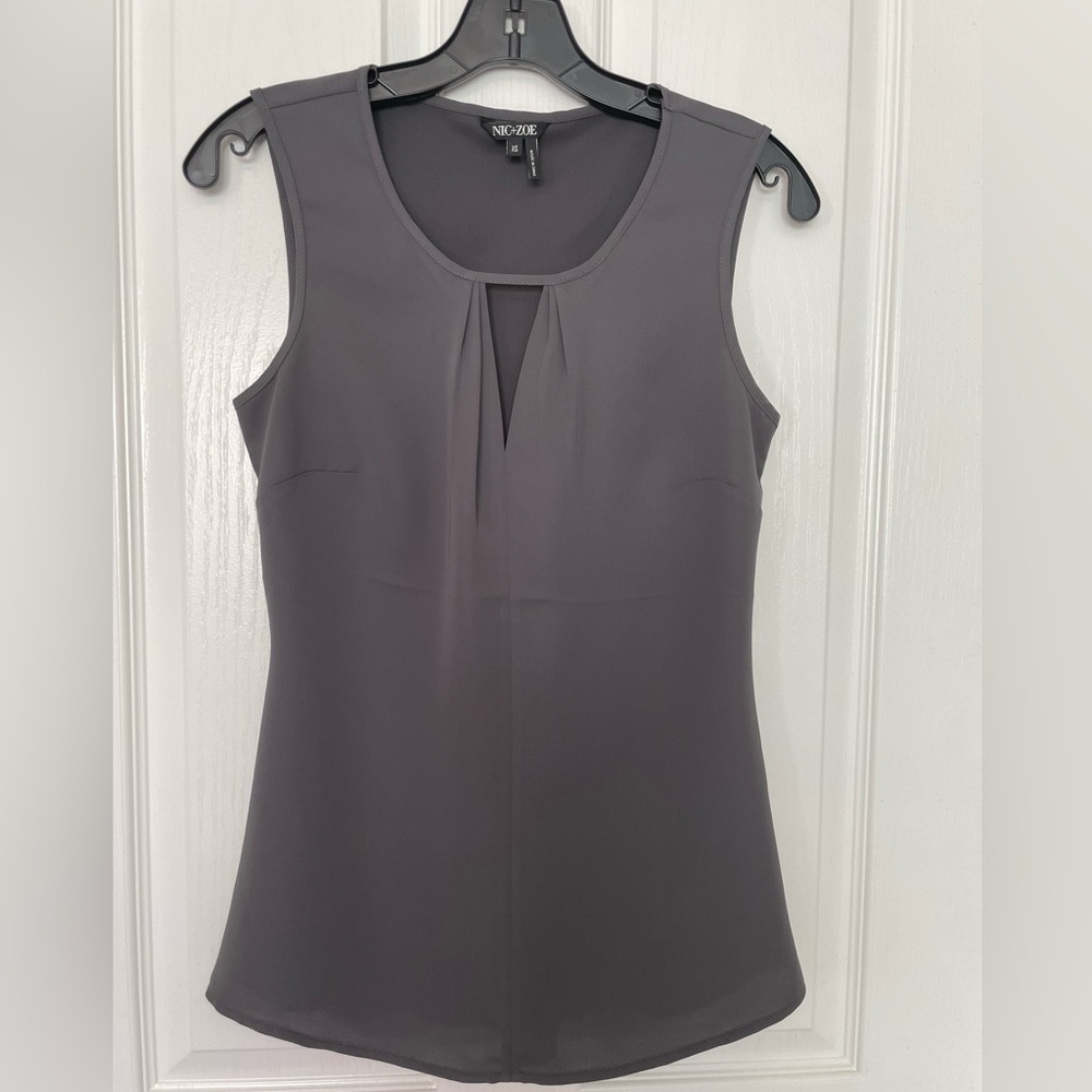 Nic&Zoe sleeveless top size xs color slate or charcoal gray